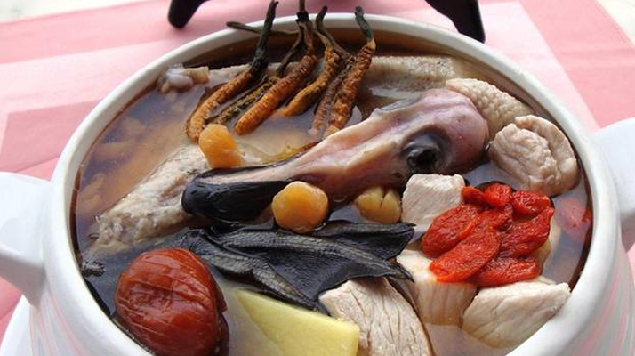 冬蟲夏草配什么煲湯好？營養(yǎng)美味的搭配指南