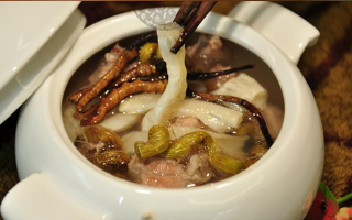 冬蟲夏草煎服：根數(shù)不是固定值，3 大維度定用量