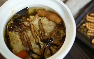 冬蟲夏草煲水喝，咱草原人就這么簡(jiǎn)單整，營(yíng)養(yǎng)不浪費(fèi)
